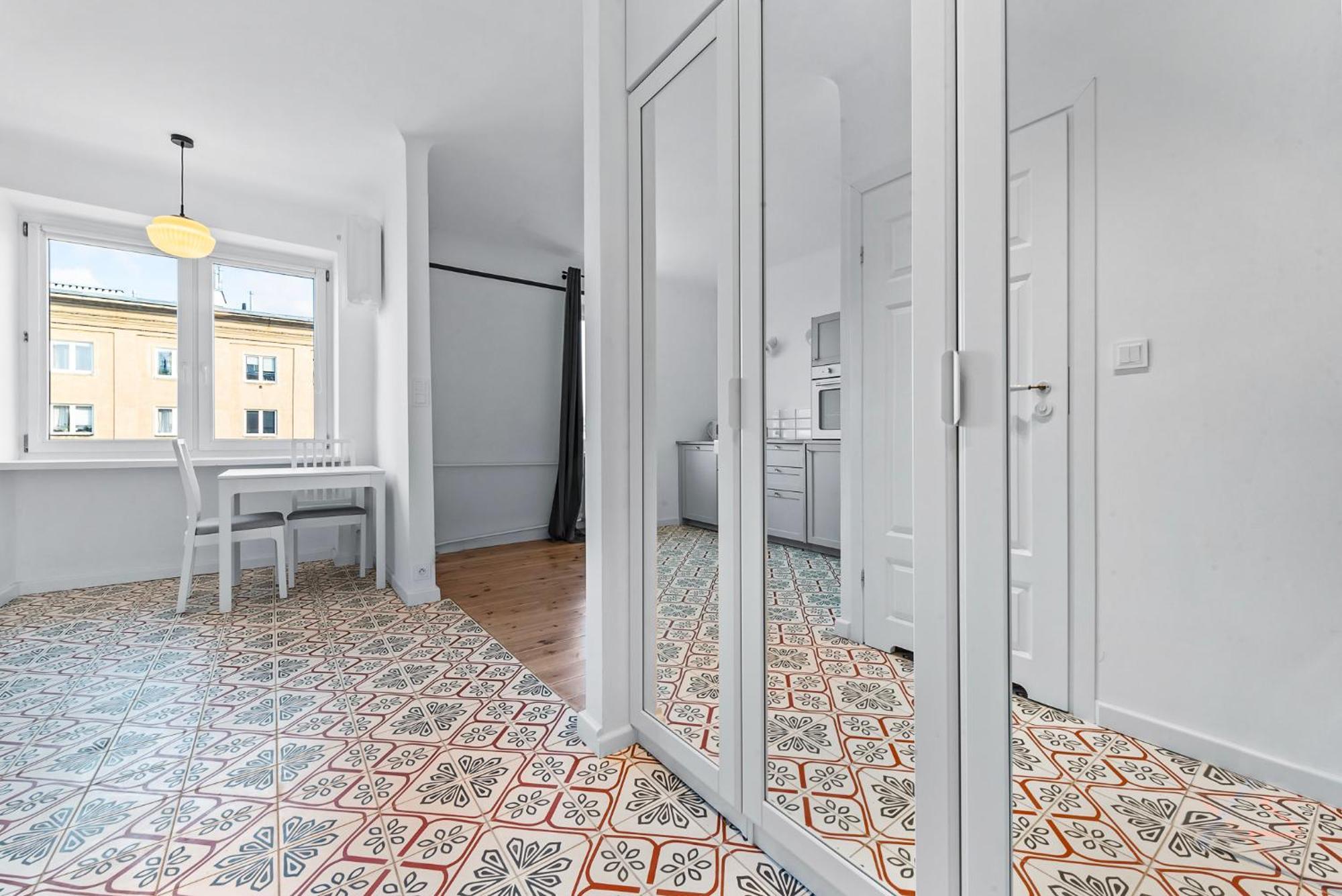 Rentplanet - Ogrodowa * Warsaw